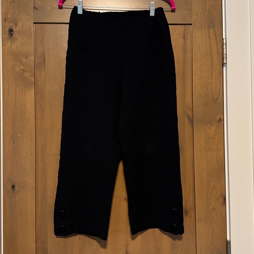 Habitat Black Crinkle Cropped Pull On Pants Womens XS Textured buttons Lagenlook